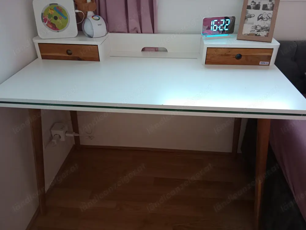 Schreibtisch Schreibtisch