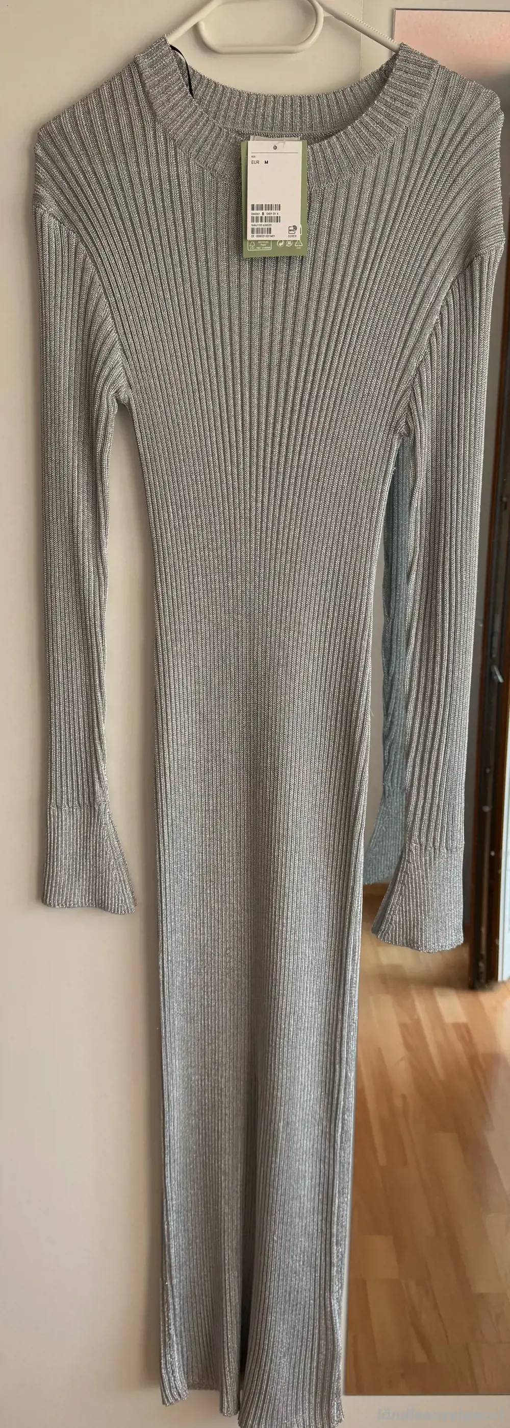 neues silbernes Kleid neues silbernes Kleid