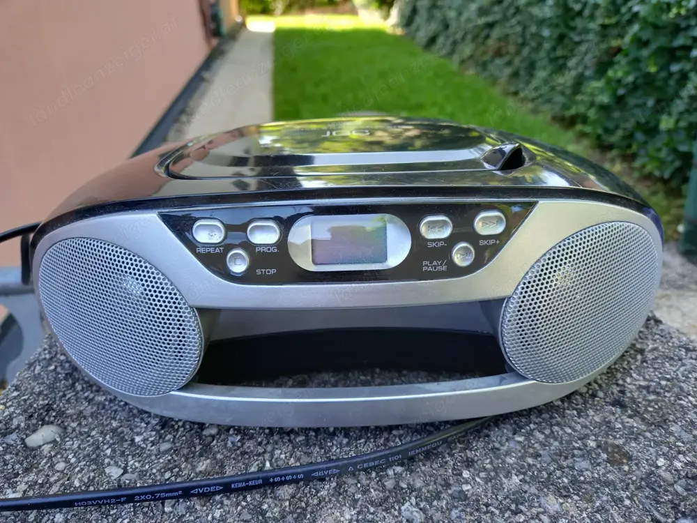JGC Tragbarer Radio mit CD Player Kabel und Bateriebetrieben JGC Tragbarer Radio mit CD Player Kabel und Bateriebetrieben