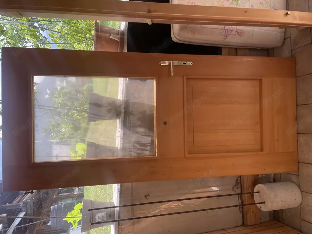 Holztüre mit Türstock Holztüre mit Türstock