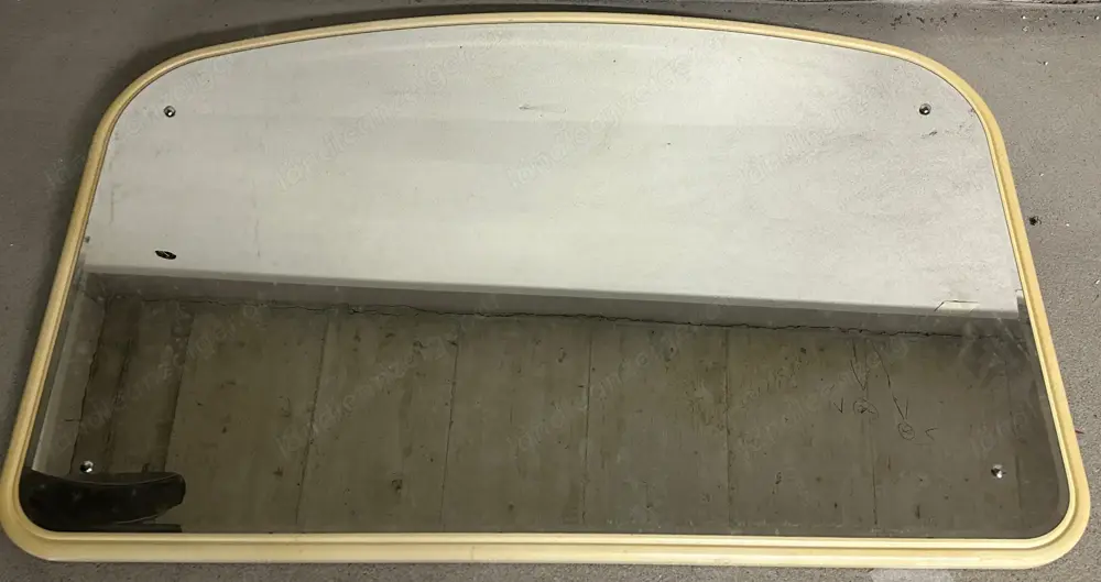 Großer, robuster Wandspiegel 140 x 90 cm
