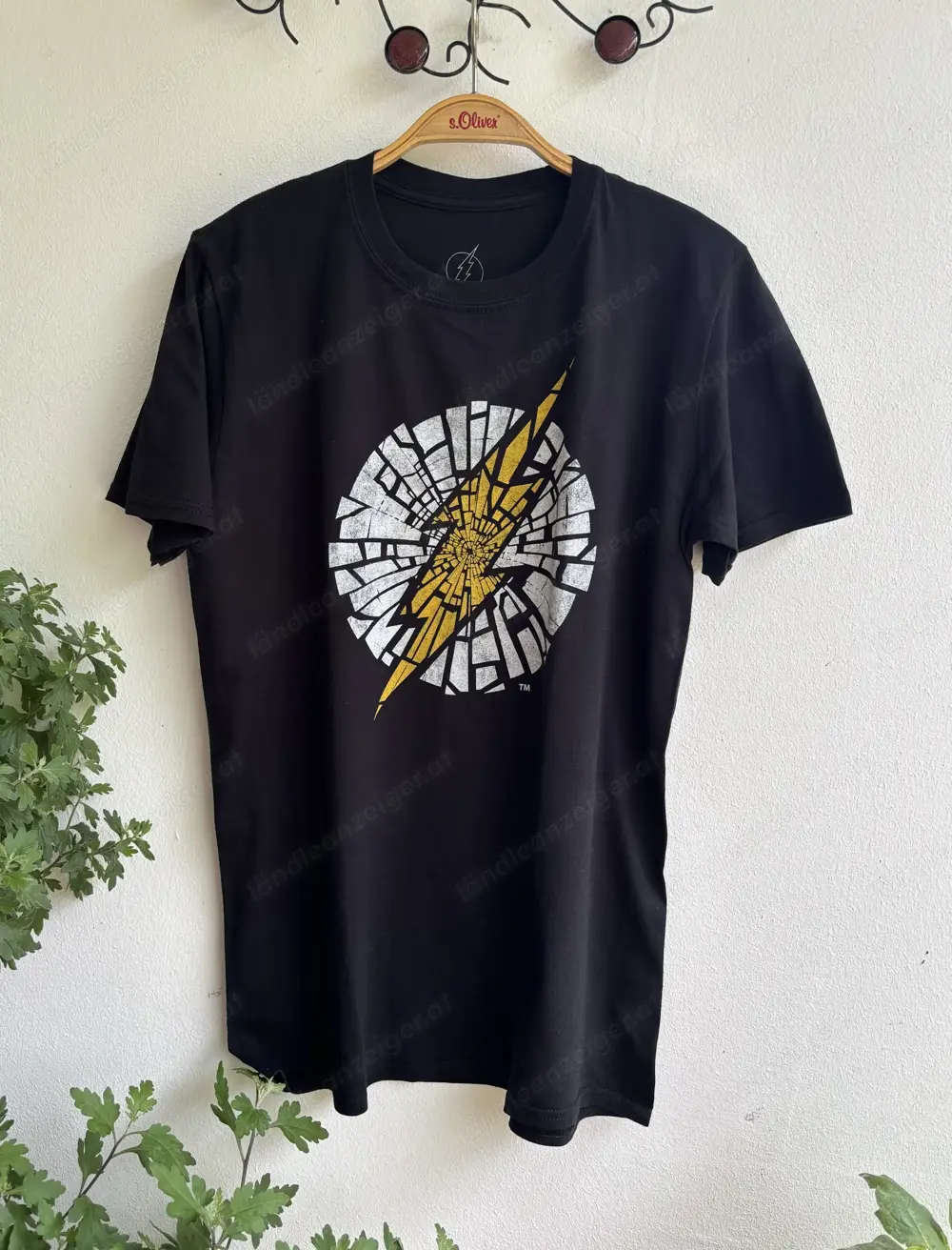 Schwarzes Herren Shirt von The Flash Schwarzes Herren Shirt von The Flash