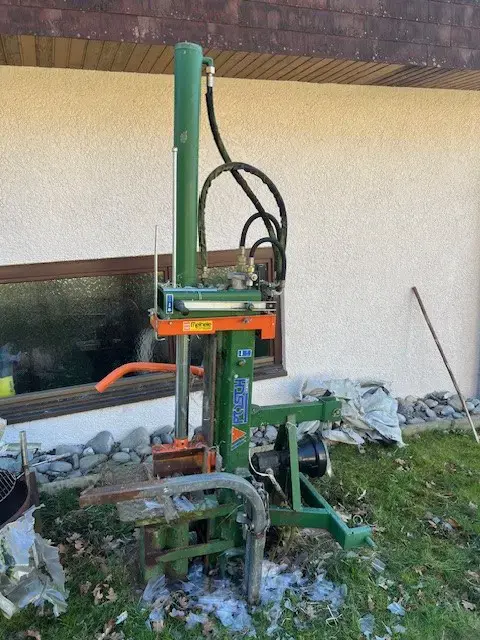 Holzspalter Holzspalter