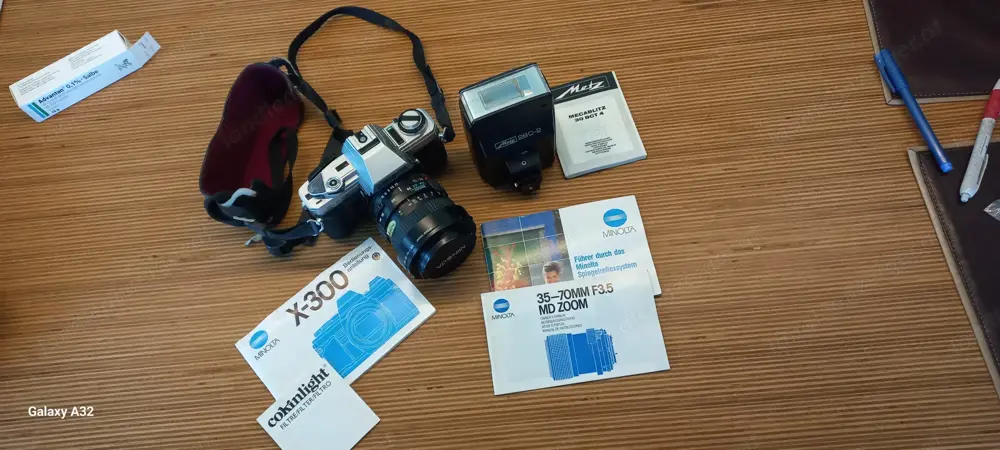 Spiegelreflexkamera Minolta X-300 inkl. Tasche, Blitz und Bedienungsanleitung Spiegelreflexkamera Minolta X-300 inkl. Tasche, Blitz und Bedienungsanleitung