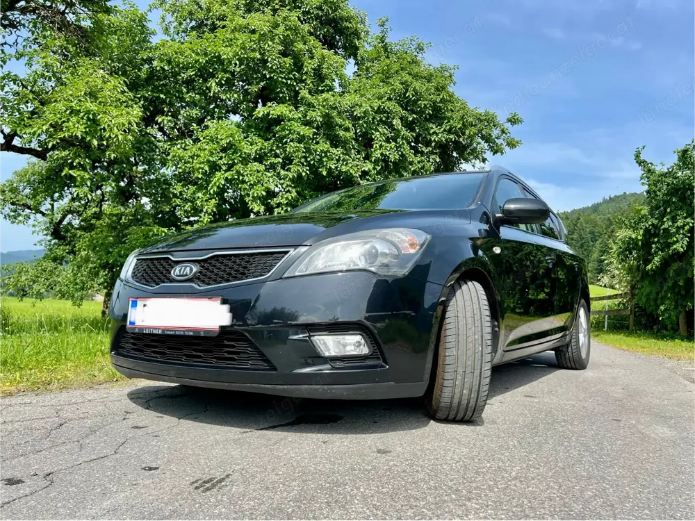 KIA Ceed Kombi Doppeljackpot zuverlässig, gepflegt und sparsam KIA Ceed Kombi Doppeljackpot zuverlässig, gepflegt und sparsam