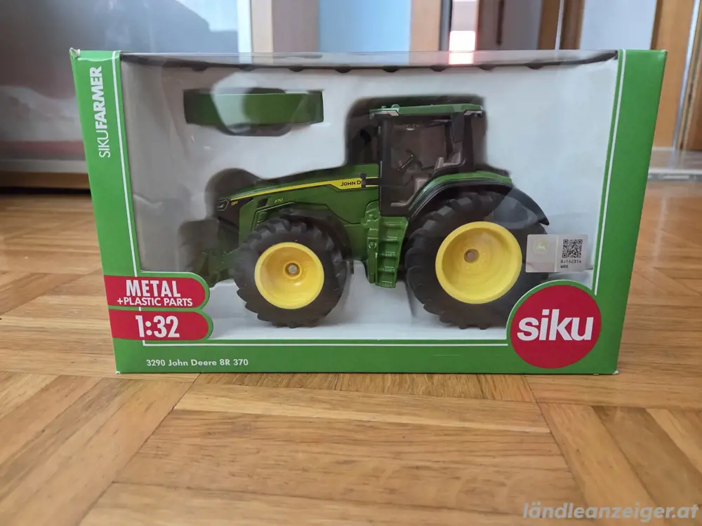 Siku Traktor John Deere 8R 270