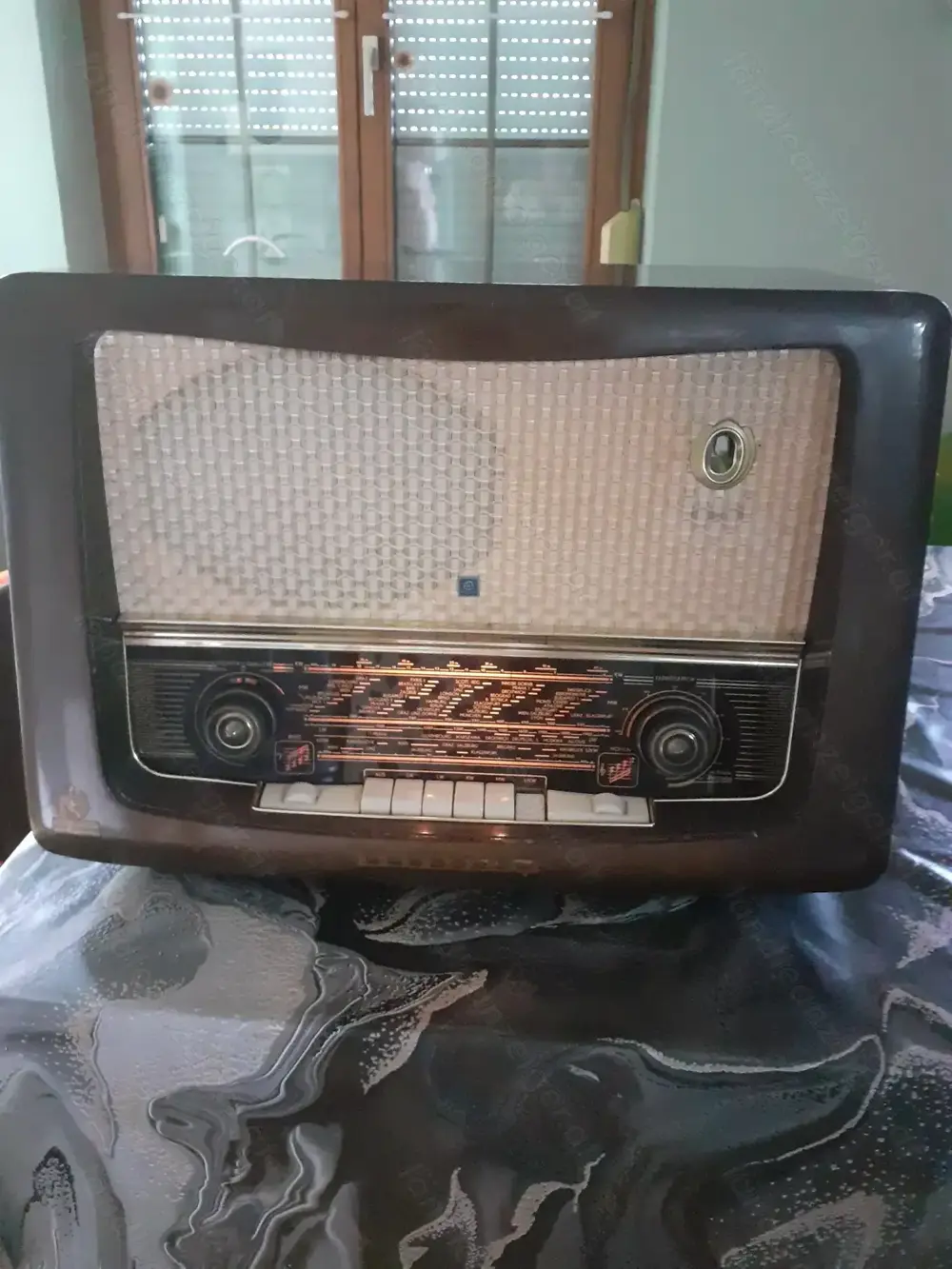 Verkaufe Röhrenradio Hornyphon