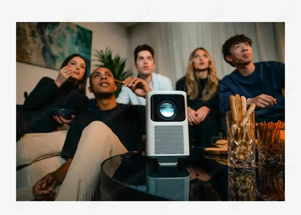 Emotn Beamer perfekt für Filme 