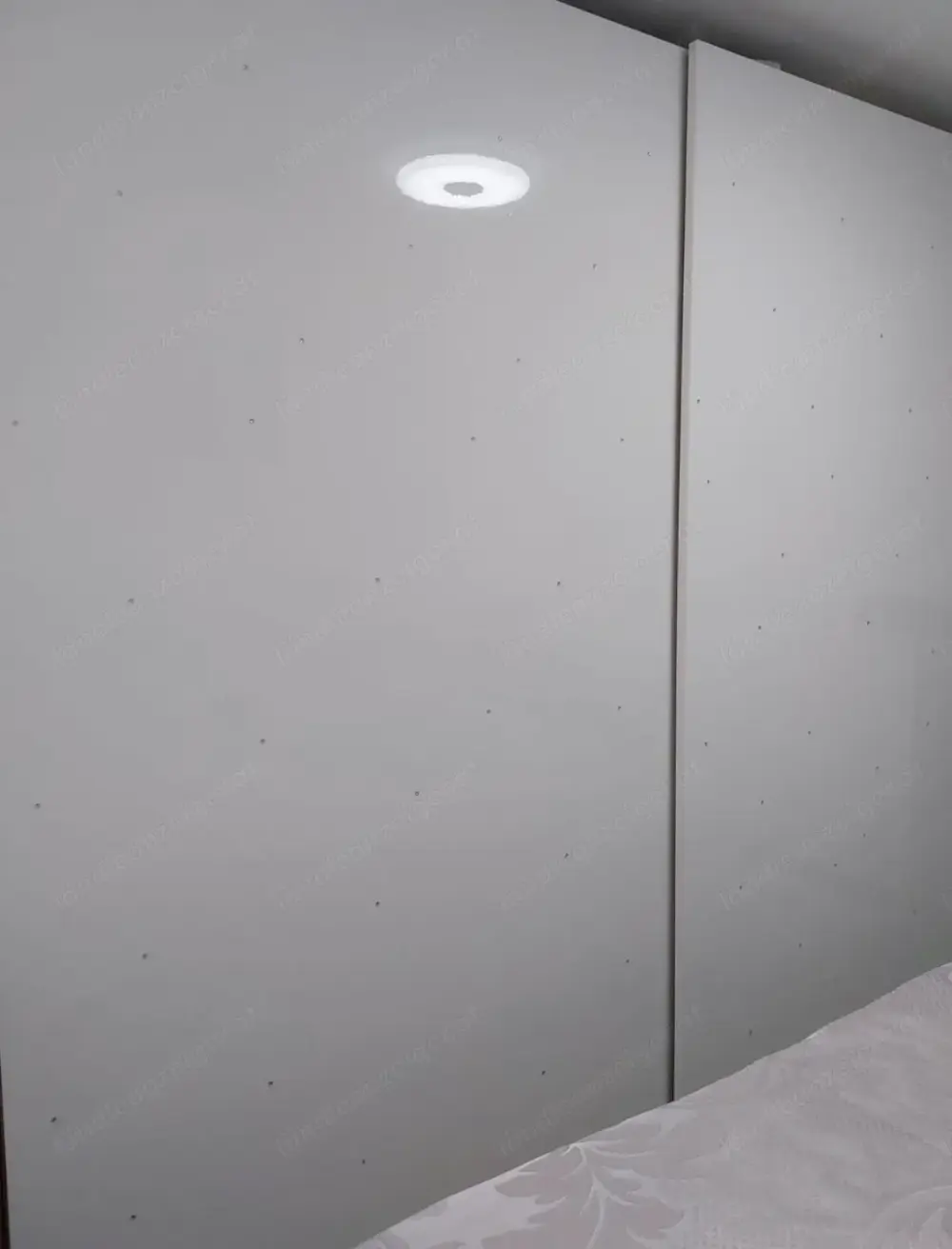 Schwebetürenschrank Kleiderschrank Weiß Hochglanz 