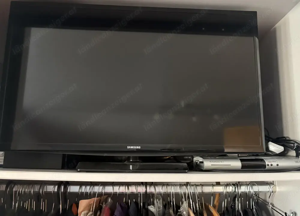 Fernseher HD SAMSUNG 32 Zoll, LCD LED funktionsbereit  Fernseher HD SAMSUNG 32 Zoll, LCD LED funktionsbereit