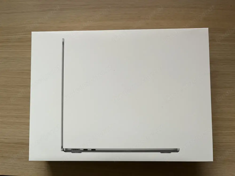 Macbook Air M3 16GB   256GB Space Grau (13") neu + tomtoc Case