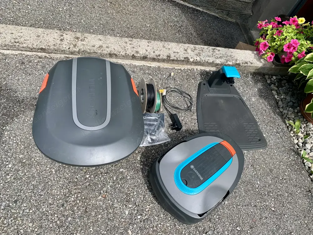 Gardena Smart Sileno City 250 inkl. Gateway, Garage und Zubehör