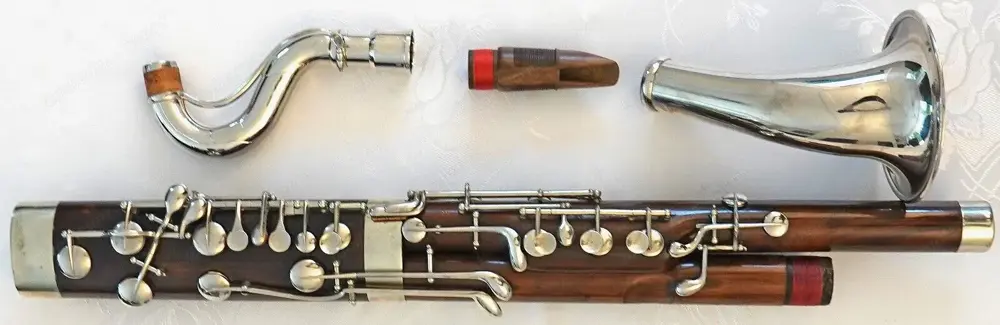 Bassklarinette, deutsches System, Fagottform, bis tief C