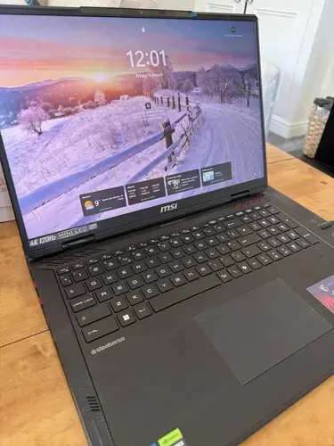 MSI Raider 18 HX i9 14900HX  RTX 4090