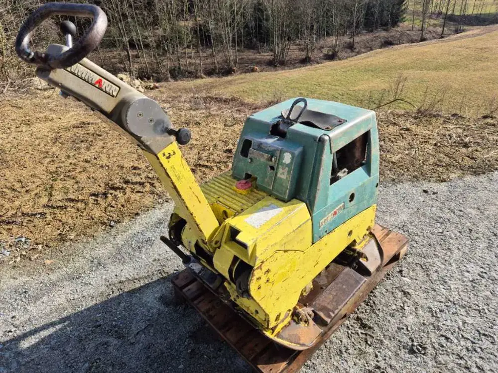 Rüttelplatte Ammann AVH 6030 mit Hatz Motor, Bodenverdichter