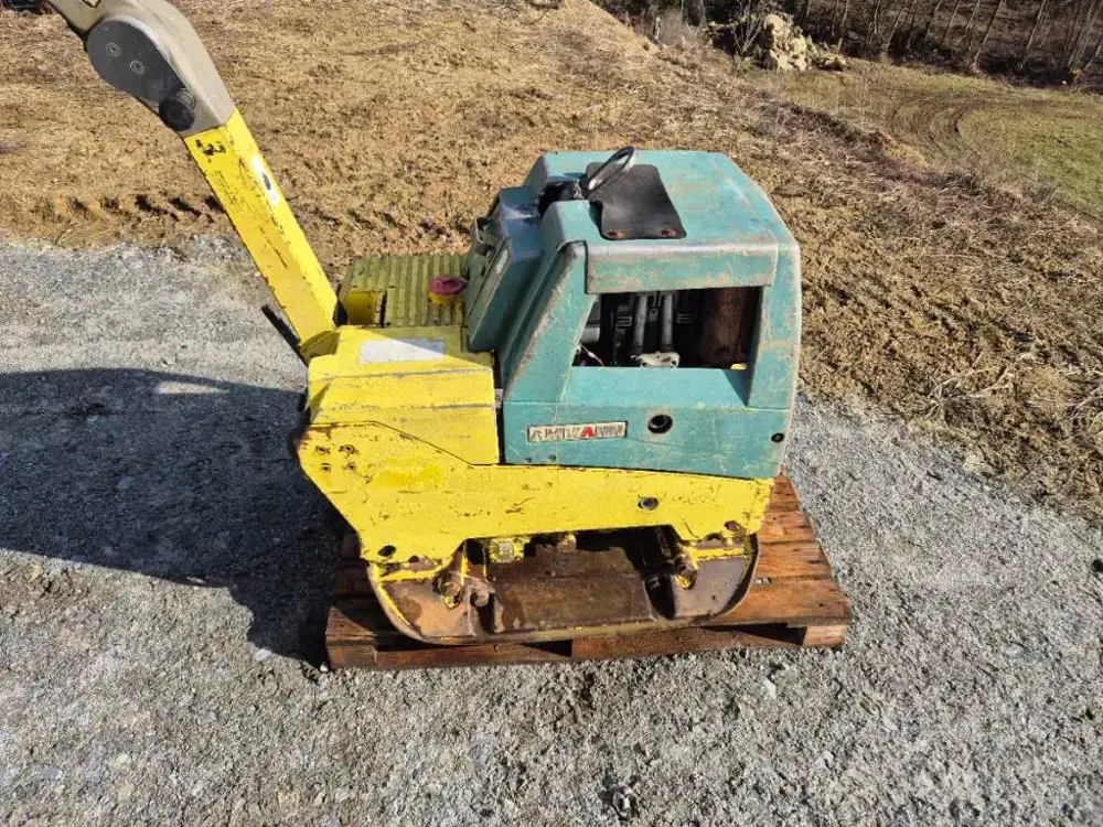Rüttelplatte Ammann AVH 6030 mit Hatz Motor, Bodenverdichter