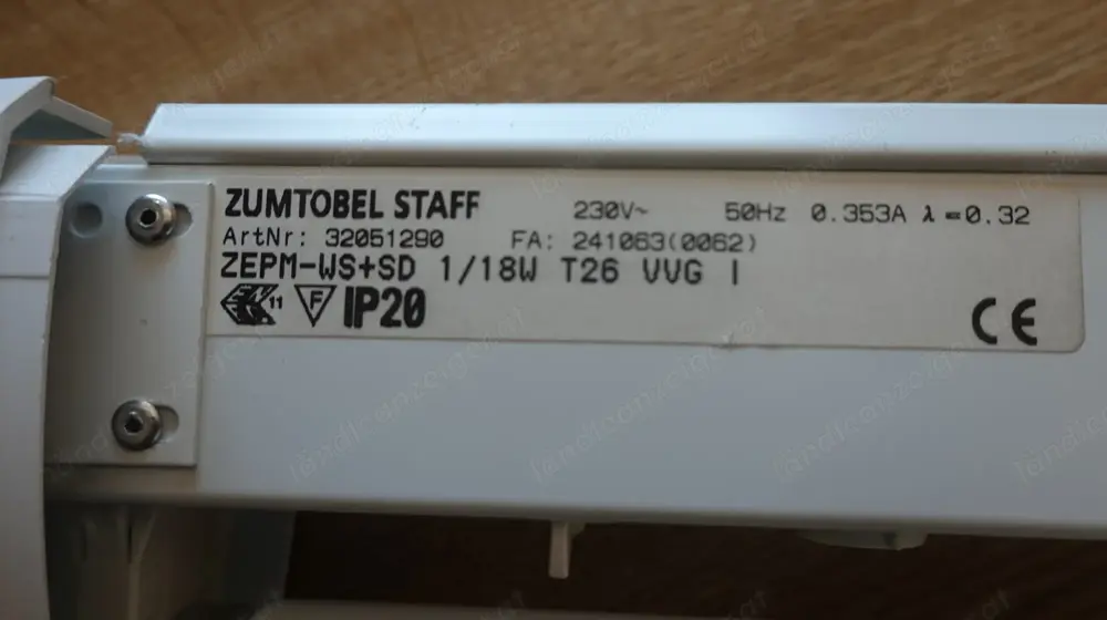Zumtobel 1 18 W, Leuchten mit Steckdose, NEU, 3 STK.