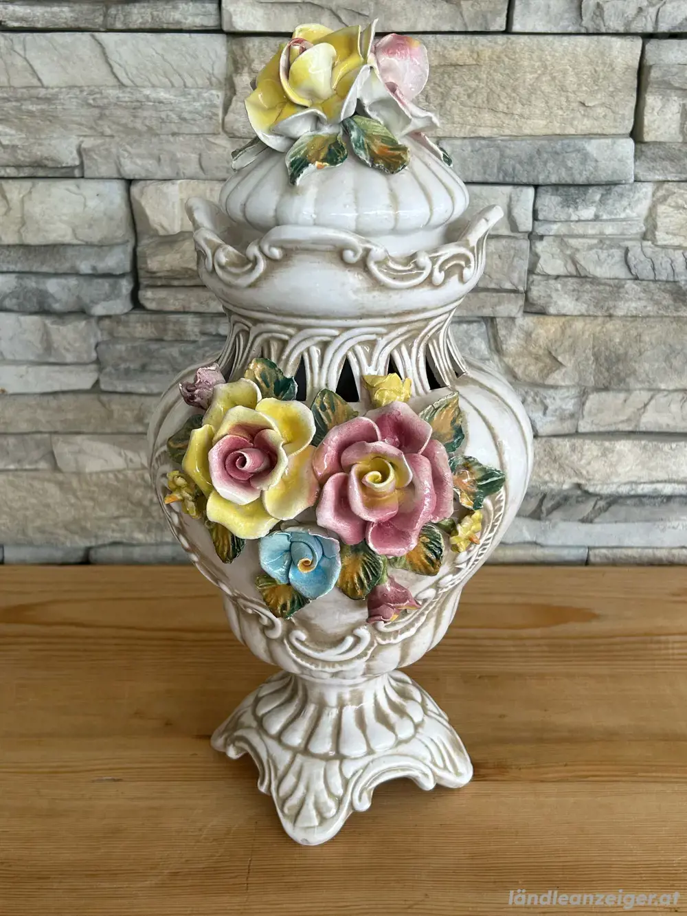 Alte Prunkvase aus Italien CAPODIMONTE 