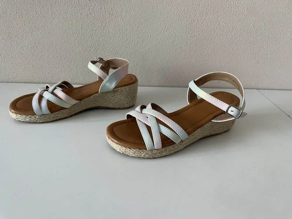 Sandalen mit Absatz und Riemchen Gr.35 Mädchen
