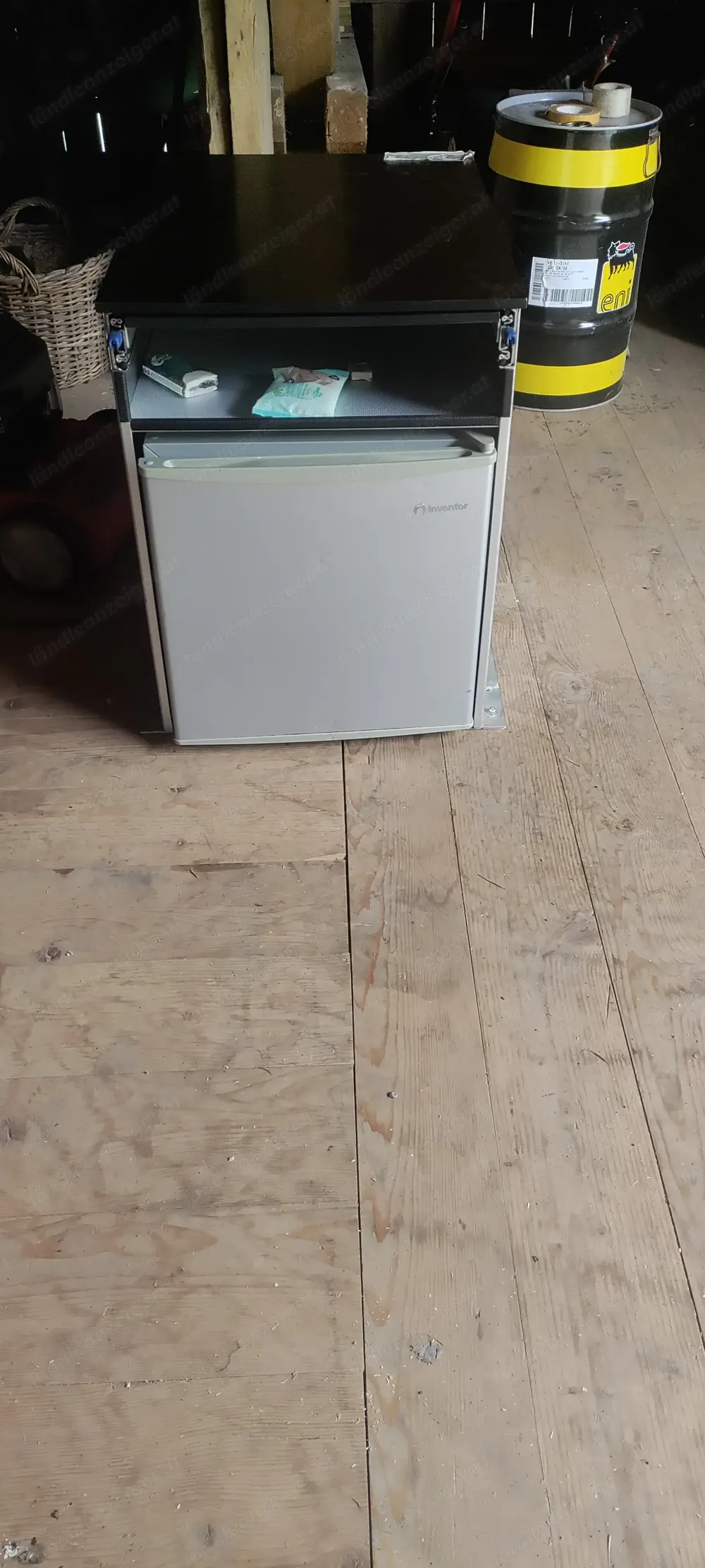 Camping   Kühlschrank mit Tisch ausziehbar 