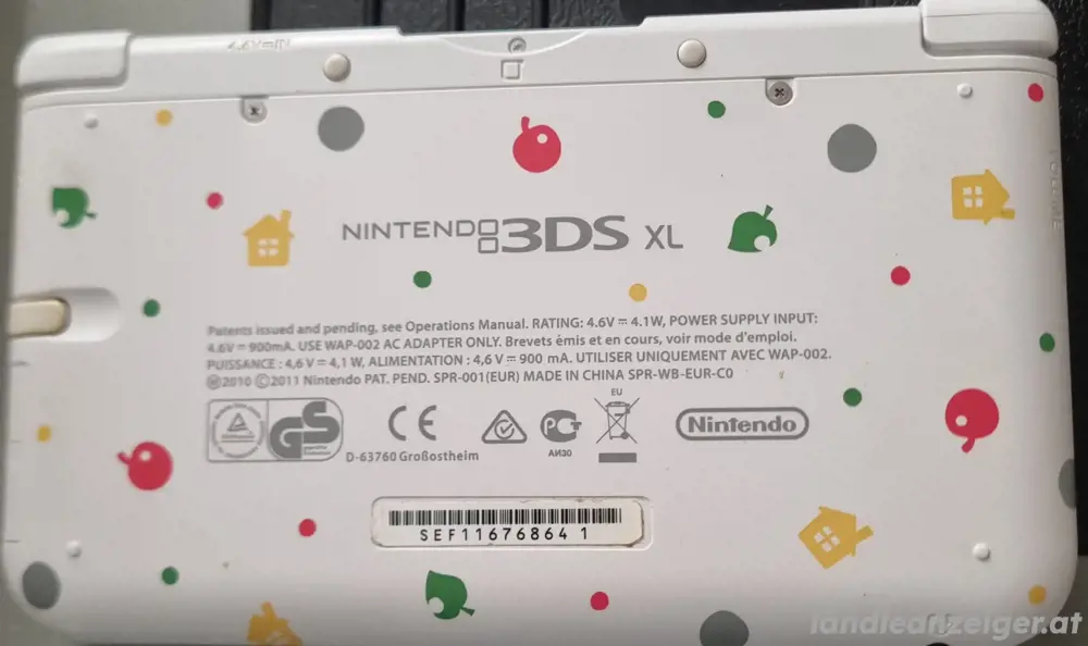 Nintendo 3DS  XL Animal Crossing Edition 