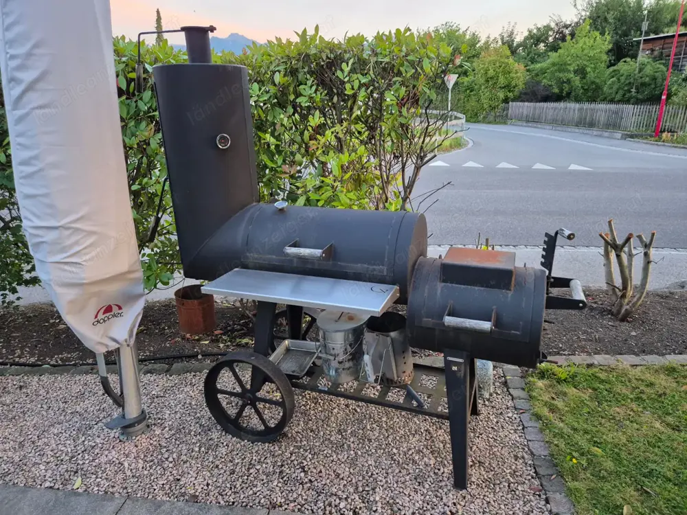 Smoker-Grill Lokomotive