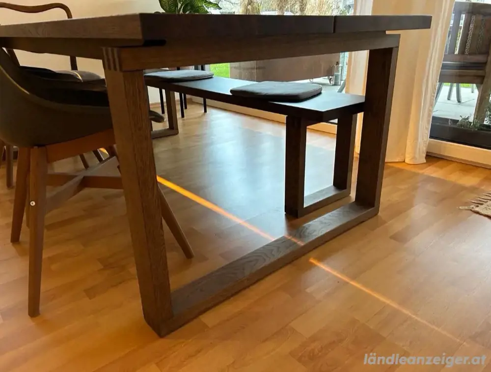 Esstisch mit Bank   Eichenfurnier 