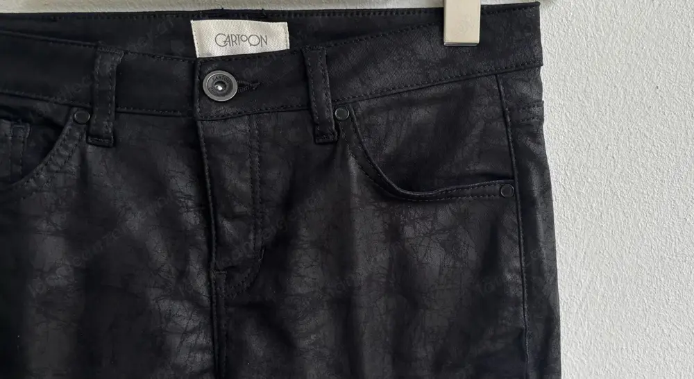 Schwarze Damen Hose von Cartoon