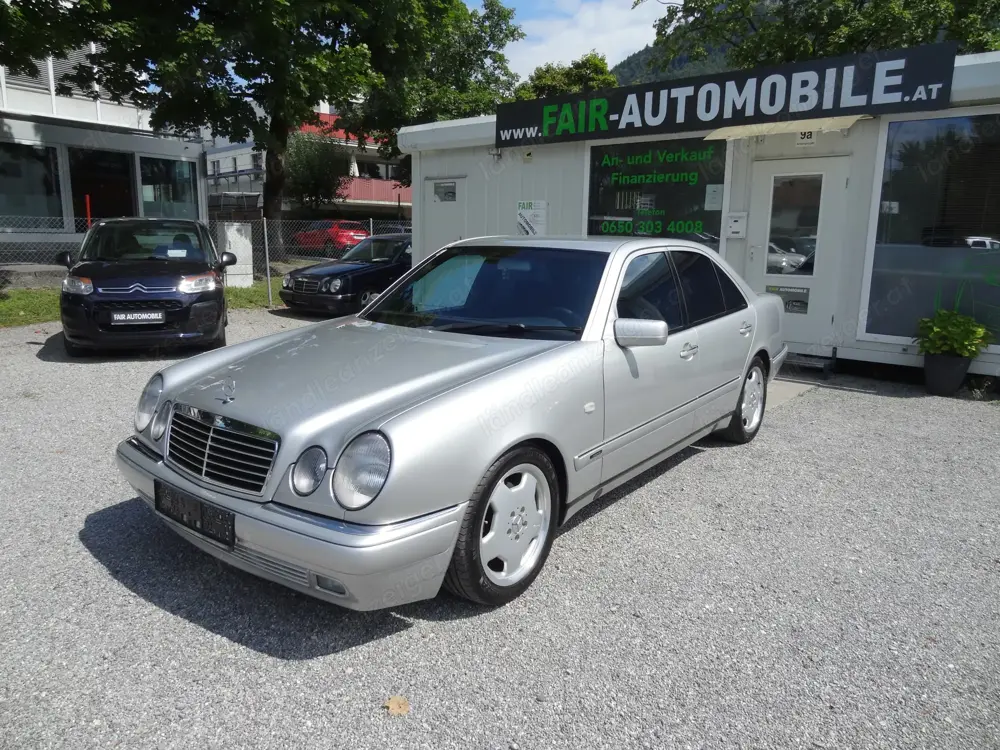 Mercedes E300 Turbodiesel Automatik Avantgarde