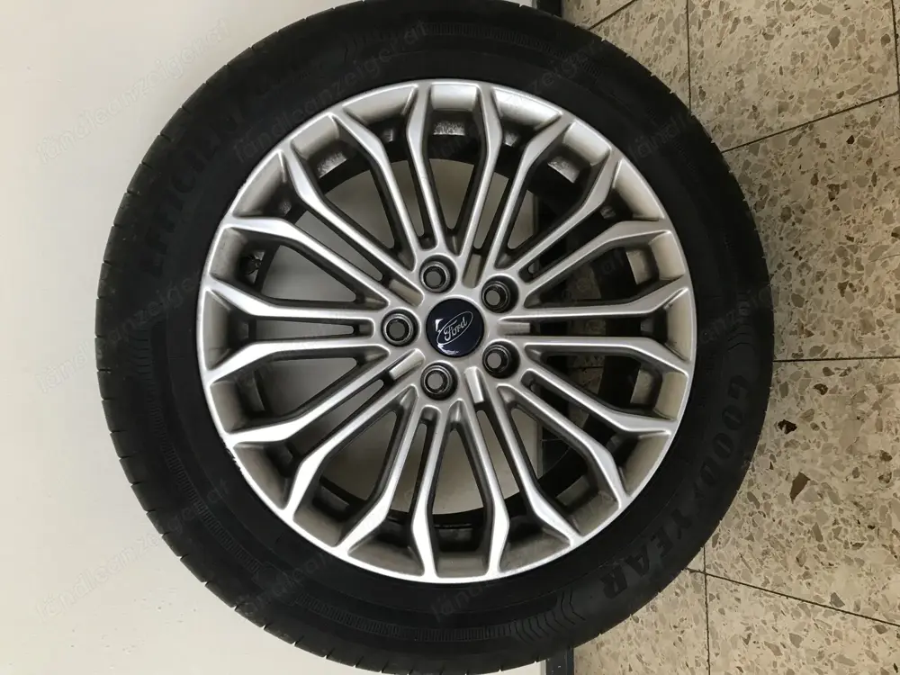 Sommerreifen mit Alufelgen