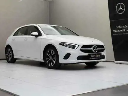 Mercedes-Benz A 250 e Kompaktlimousine SpurH Navi KlimaA LED