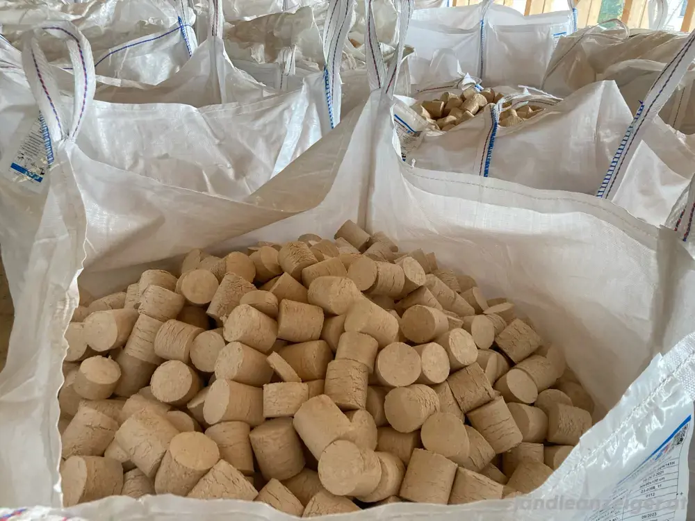  Briketts in Big Bag