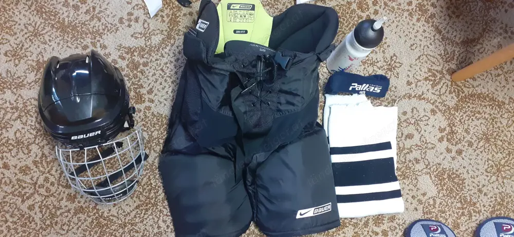 Eishockeyausrüstung