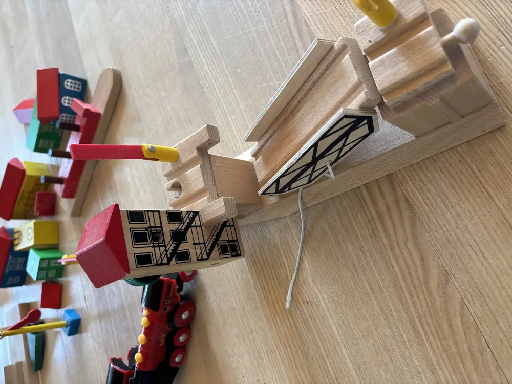 BRIO Holzeisenbahn mit Loks