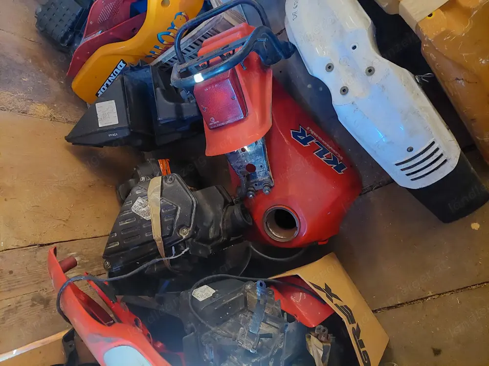 Honda Suzuki und Kawa Enduro