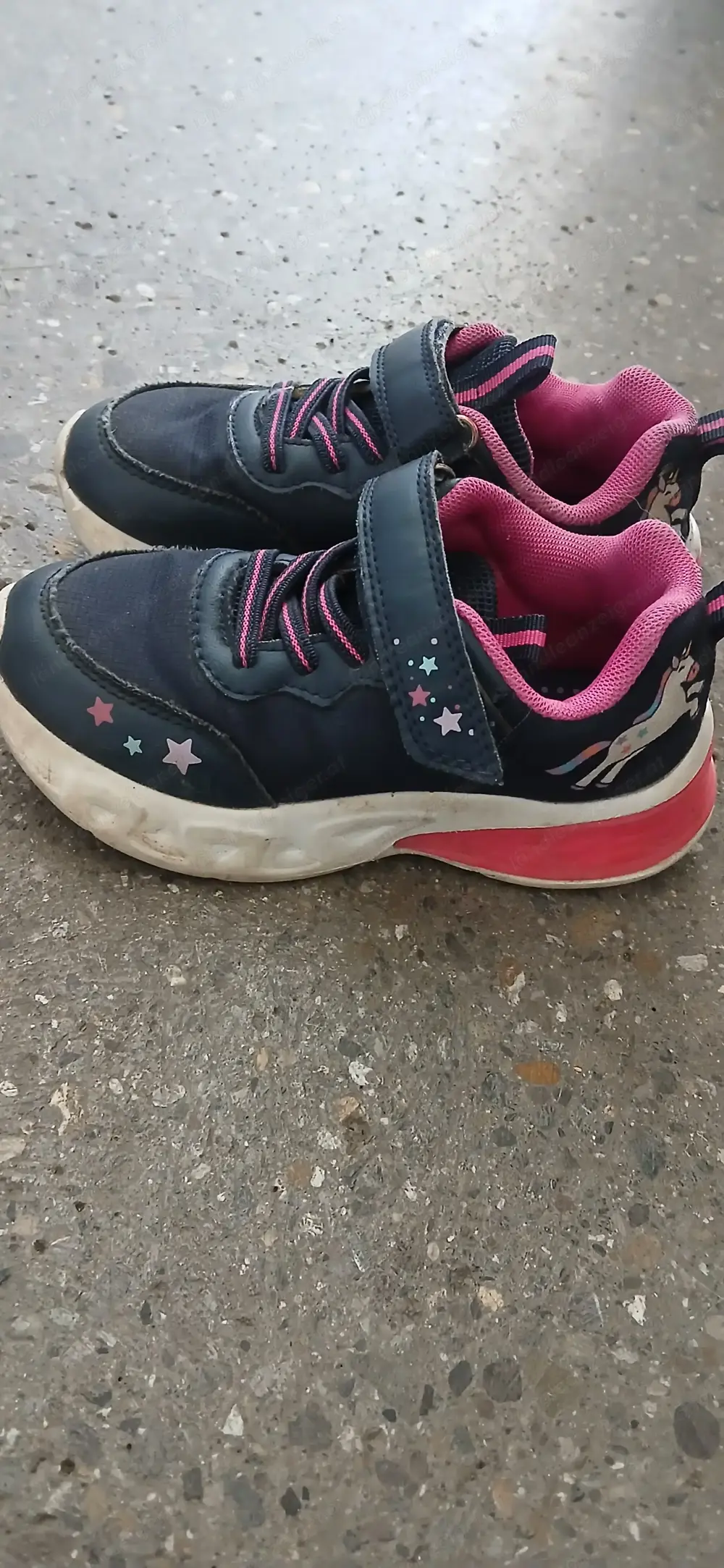 Verschenke Mädchen Schuhe (blinken)