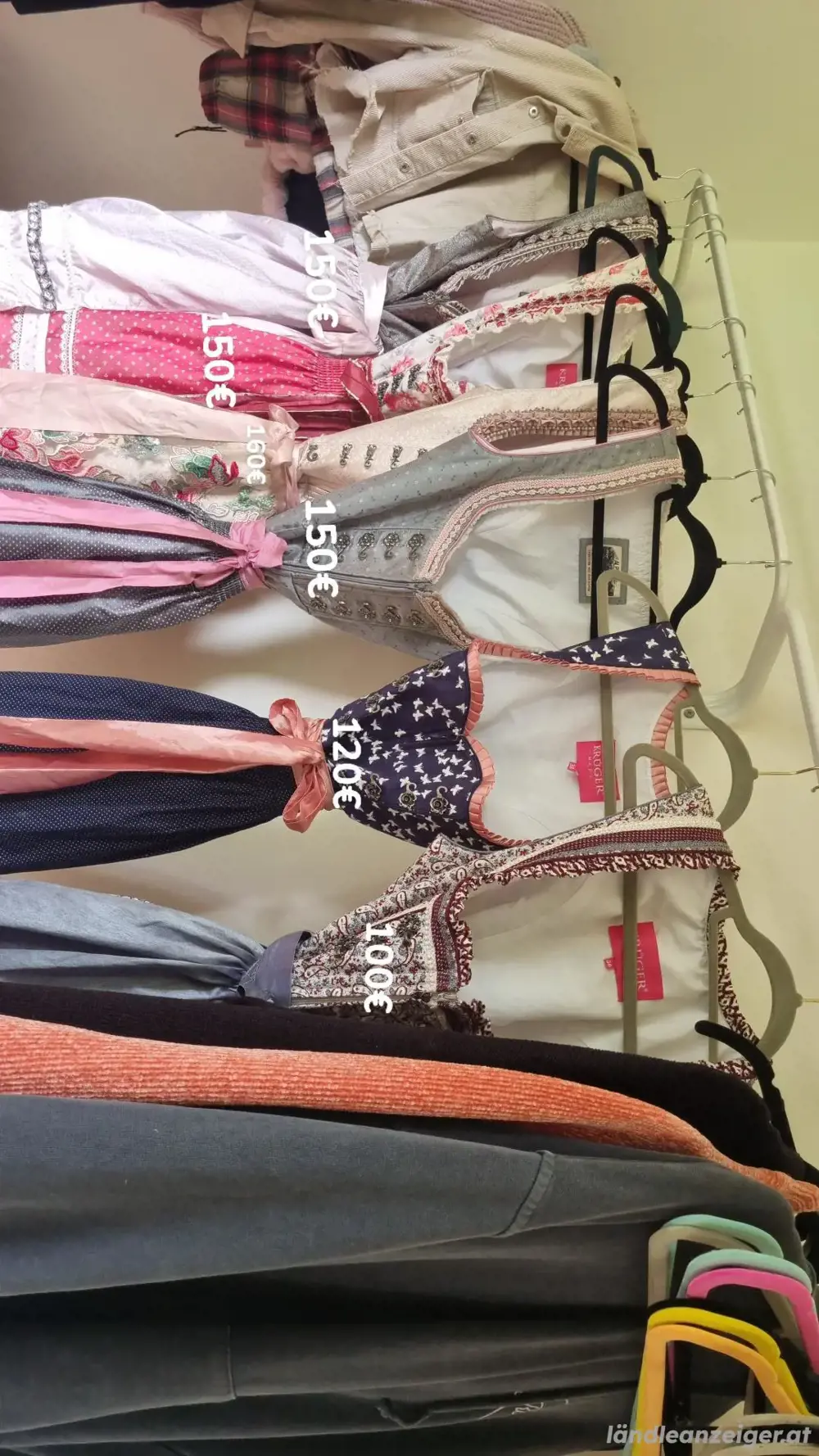 schöne dirndl verschieden grösen 