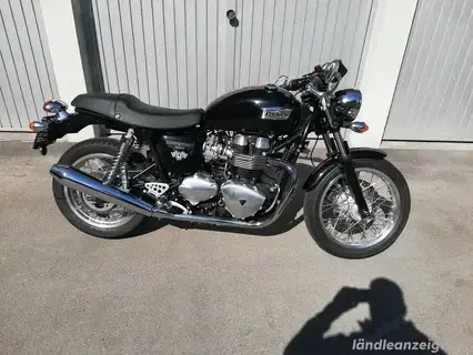 Triumph Thruxton Cafe Racer