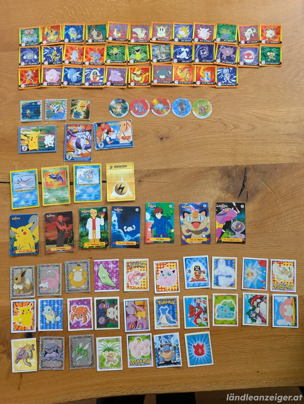 Diverse Pokemon Sammelkarten, Spielkarten und Hologramme