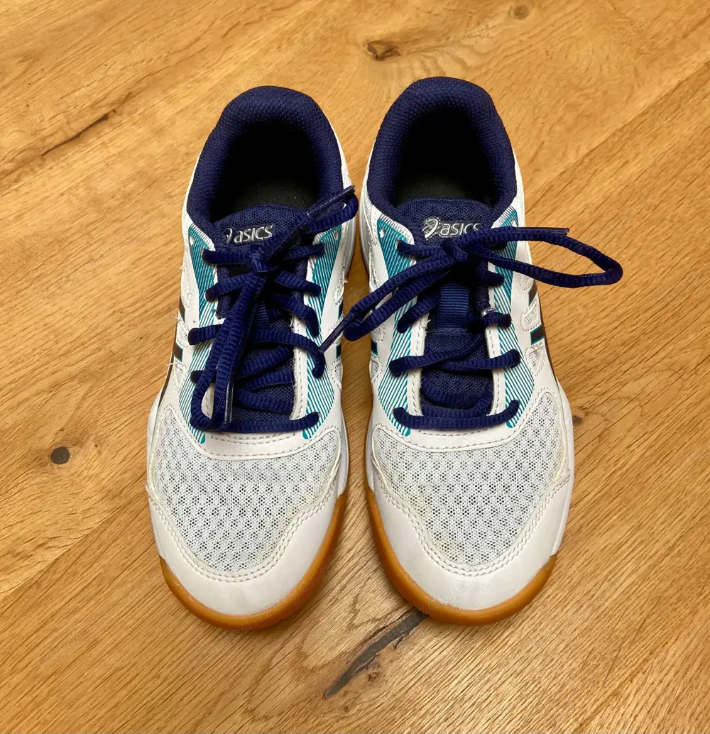 Hallenschuh Asics, Modell Upcourt 5, Grö0e 34,5