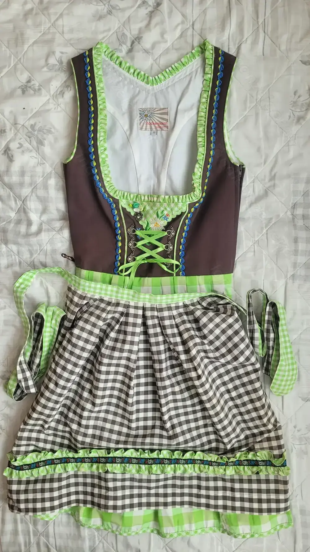 Dirndl  Größe 32