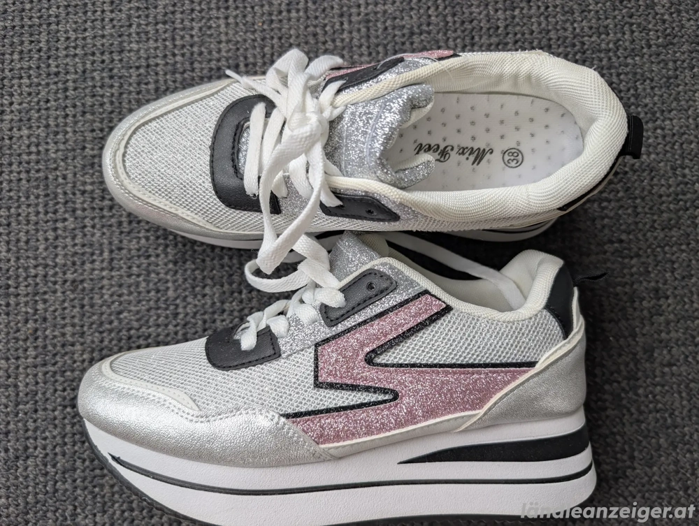 verkaufe ungetragene Sneaker Größe 38