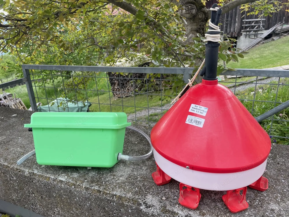 Verkaufe Tränkeanlage für 30 Hühner