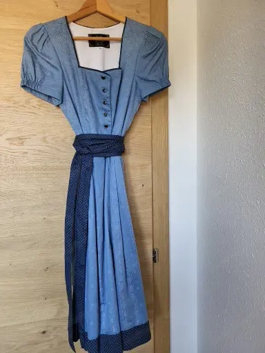 Verkaufe neues Dirndlkleid