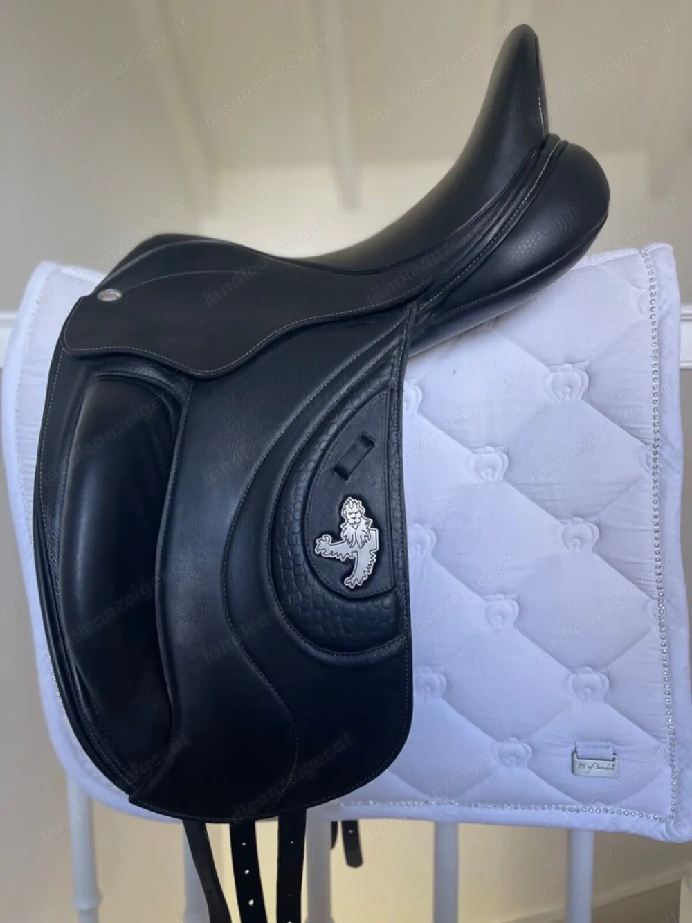 Dressursattel 17 Zoll schwarz Fairfax Weltklasse
