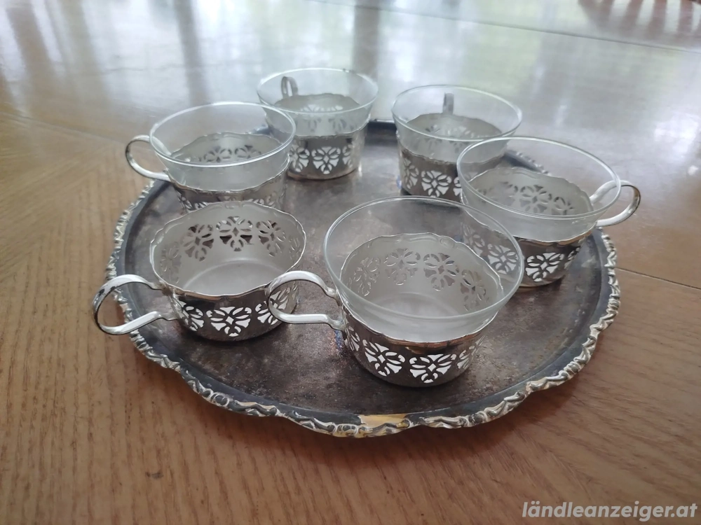 Teeservice aus Silber