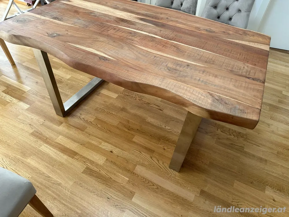 Esstisch von Landscape Akazie aus Massivholz