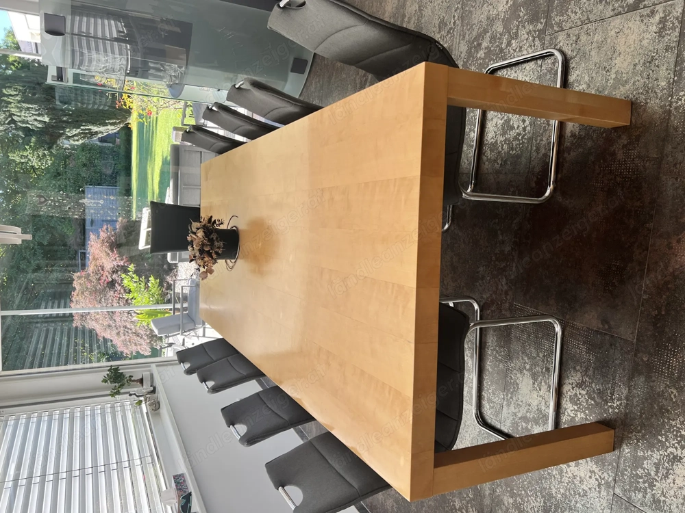 Wunderschöner Vollholz Esstisch f. 10 Pers.