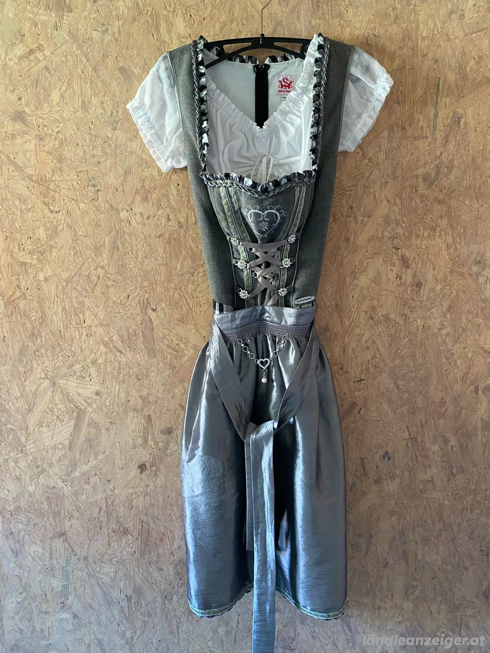 Dirndl mit Bluse *M 38-40