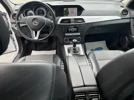 Mercedes C 220